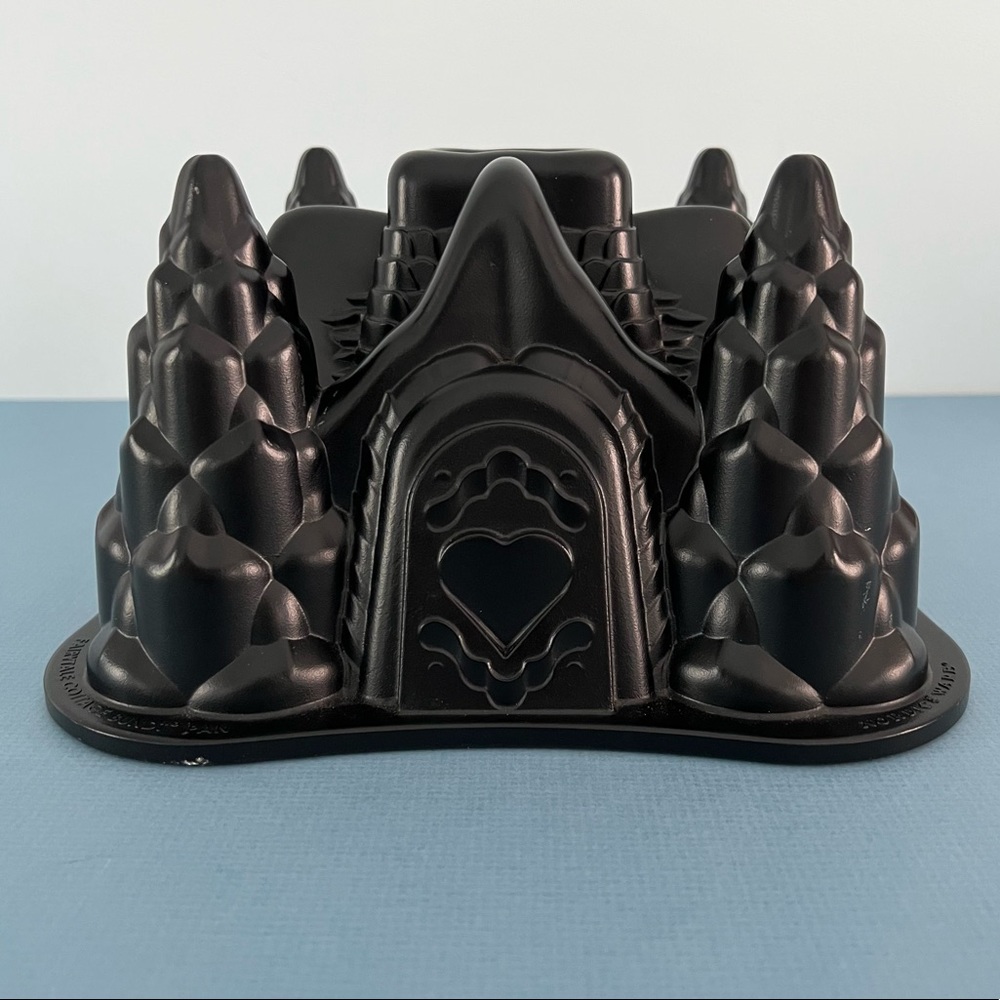 Nordic‎ Ware Fairytale Cottage Bundt Cake Pan